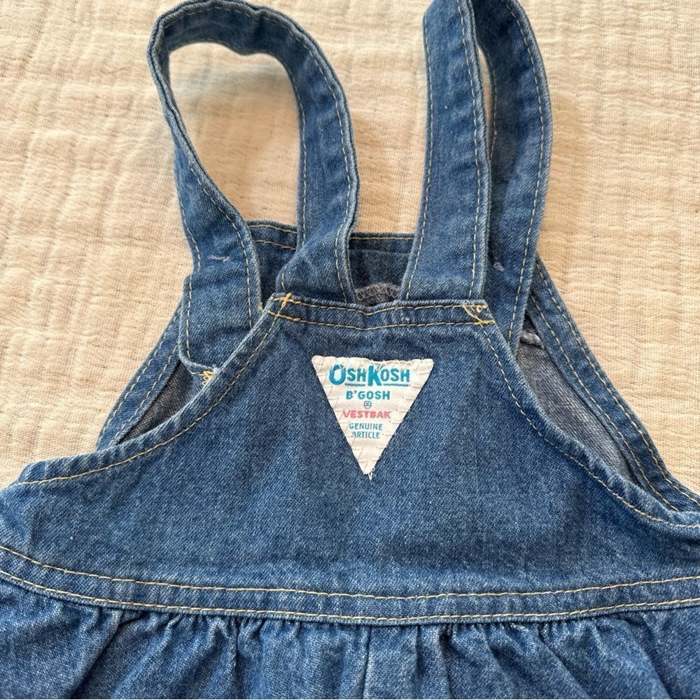 Vtg OshKosh B'gosh Girls Vestbak Denim Jean Jumper Dress Bib Overalls Sz 4 USA - Picture 4 of 6